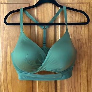Victoria Secret no wire bra!!